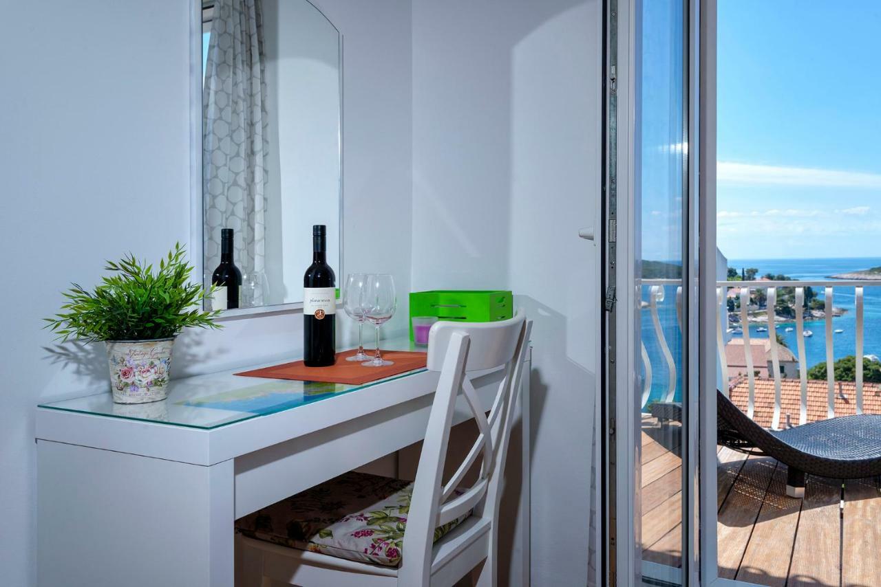 חוואר Rooms Carpe Diem Hvar מראה חיצוני תמונה